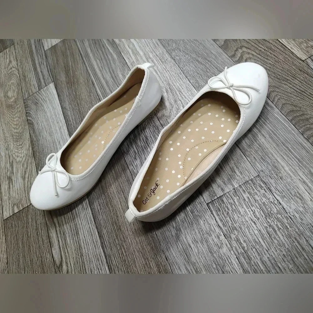Cat and jack girls size 3 flats